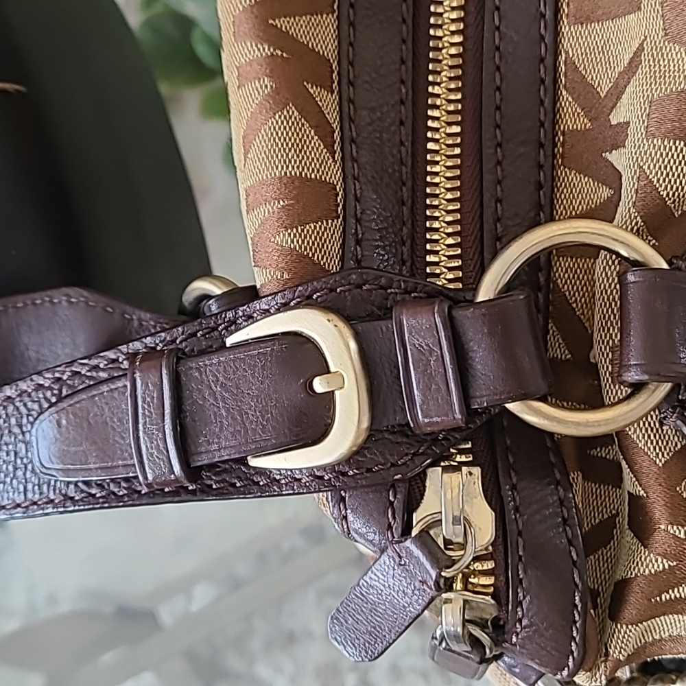 Michael Kors Monogram Bag - Picture 8 of 16